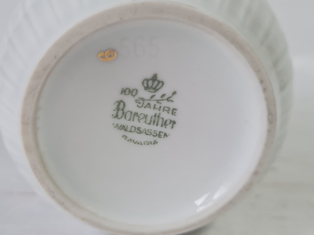 Ваза винтажная Bareuther Waldsassen Bavaria с золотым кантом, небольшая, фарфор, 13 см, Германия, 1970-80гг.