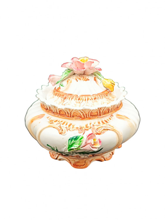 Сахарница/бонбоньерка с крышкой винтажная Capodimonte Nove, с объемным цветочным декором, фарфор, 17 х 14 см, Италия, 1960-70гг.