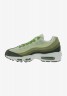 Nike Performance MIT WELLIGEN OVERLAYS TURNSCHUHE D Sneaker low grun СНИКЕРЫ WITH WAVY OVERLAYS D Низкие кроссовки женские зеленый
