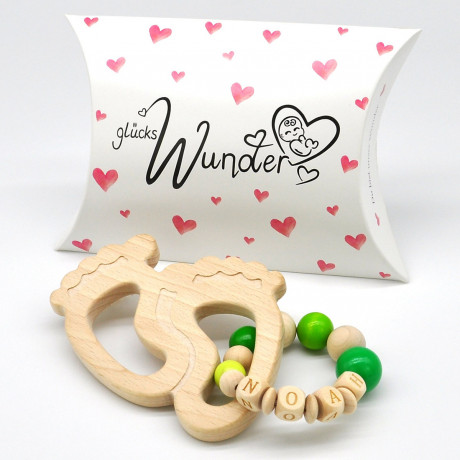 glucksWunder Holz Greifling Beissring Babyfusschen Buche personalisiert mit Name in Geschenkverpackung Деревянное кольцо для прорезывания зубов детские ножки бук персонализированное с именем в подарочной коробке