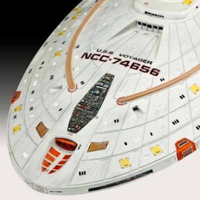 Revell Star Trek U.S.S. Voyager 1:670 Звездный путь США Вояджер 1: 670