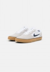 Nike SB CHRON 2 UNISEX Sneaker low white/obsidian/white/light brown/black CHRON 2 UNISEX Низкие кроссовки женские белый/обсидиан/белый/светло-коричневый/черный