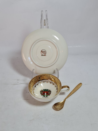Набор винтажный: чайная пара и ложка WB Bavaria с изображением Bad Wildbad с золотым кантом, фарфор, Германия, 1960-70гг.