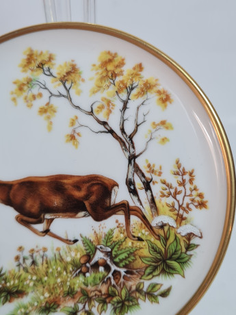 Тарелка декоративная винтажная AK Kaiser / Loh с изображением оленя, фарфор, 10 см, Германия, 1960-70гг.