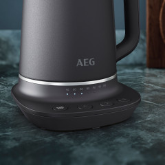 AEG AEG Wasserkocher K7-1-6BP Gourmet 7, 1,7 l, 2400 W Чайник AEG K7-1-6BP Gourmet 7, 1,7 л, 2400 Вт