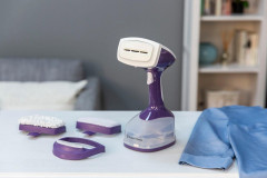 RUSSELL HOBBS RUSSELL HOBBS Dampfburste Steam Genie 25600-56, 1650 W, herausnehmbarer Wassertank, inkl. 3 Aufsatzen  Паровая щетка RUSSELL HOBBS Steam Genie 25600-56, 1650 Вт, съемный резервуар для воды, включая 3 насадки