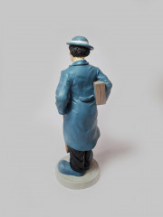 Статуэтка винтажная большая &quot;Чарли Чаплин в сине-черно-белом костюме с чемоданом и тростью&quot;, 23,5см x 8см, Германия, 1960-70гг.