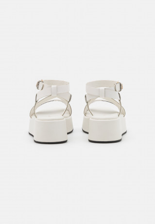 Tommy Hilfiger NEW FLATFORM STRAP Platform sandals ecru NEW FLATFORM STRAP Босоножки на платформе экрю