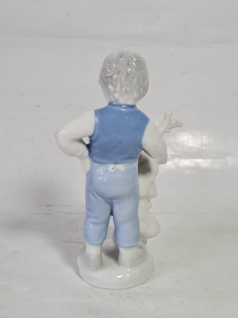 Статуэтка винтажная Gerold "Мальчик с птичкой, фарфор, 15 см, Германия, 1960-70гг.