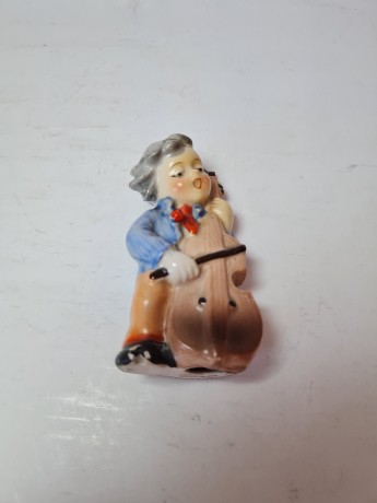 Винтажная фарфоровая фигурка "Музыкант с контрабасом", 5см x 9см, Япония, 1960-70гг.
