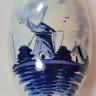 Башмачок декоративный винтажный Delft Blue Holland, бело-голубой дельфтский фарфор с изображением мельницы и цветов, 18 x 5 x 8 см, Голландия, 1960-70гг. Башмачок декоративный винтажный Delft Blue Holland, бело-голубой дельфтский фарфор с изображением мельницы и цветов, 18 x 5 x 8 см, Голландия, 1960-70гг.