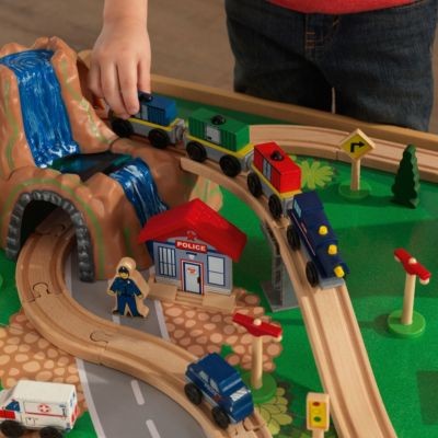 KidKraft Waterfall Mountain Train Set  Table Стол для горного поезда с водопадом