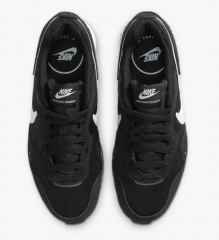 Nike Venture Runner Black EU 39, Кроссовки женские, черные, размер EU39/RU38