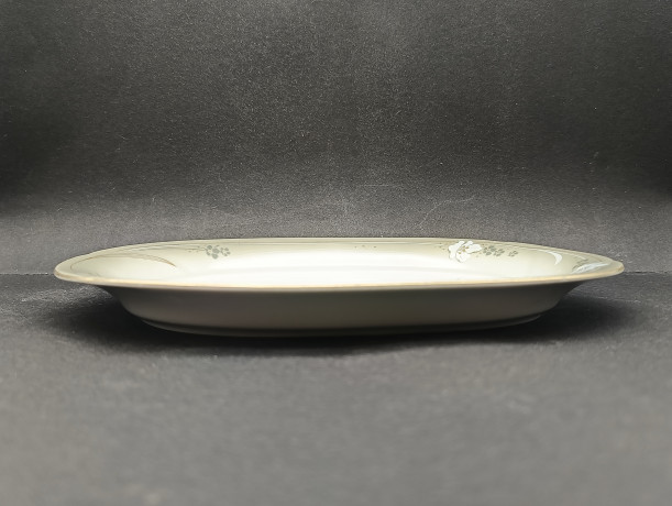 Поднос винтажный Freiberger / Inglasur "Белые цветы", с золотистым декором, фарфор, 23 х 17 см, ГДР, 1970-80гг.