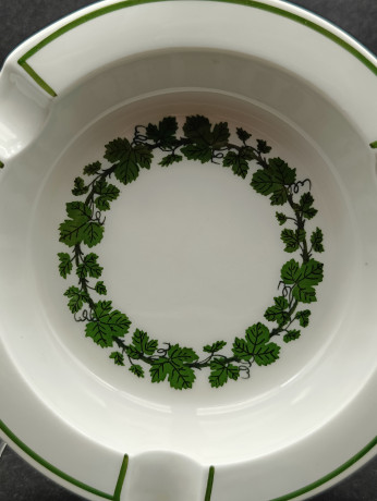 Пепельница винтажная Meissen, зеленый растительный декор, фарфор, 12.5 см, Германия, 1970-80гг.