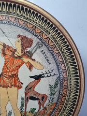 Тарелка декоративная винтажная Greece &quot;Артемида. Лучники&quot;, коллекционная, 28,5 см, Греция, 1960-70гг.
