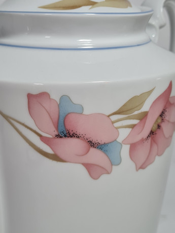 Набор для чая винтажный Winterling Marktleuthen Bavaria с розовыми и голубыми цветами, чайник, молочник, сахарница, фарфор, Германия, 1970-80гг.