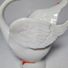 ARPO Curtea de Arges Фарфоровая фигурка "Лебедь с оранжевым клювом", 10,5см x 11см, Румыния, 1960-70гг. ARPO Curtea de Arges Фарфоровая фигурка "Лебедь с оранжевым клювом", 10,5см x 11см, Румыния, 1960-70гг.