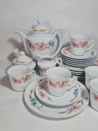 Сервиз чайный винтажный Winterling Marktleuthen Bavaria на 6 персон, с розовыми и голубыми цветами, фарфор, Германия, 1970-80гг.