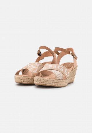 Tommy Hilfiger LOW WEDGE Espadrilles sandrift НИЗКАЯ КЛЕТКА Эспадрильи песчаный нанос