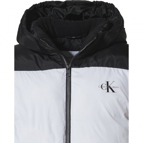 Calvin Klein Winterjacke fur Jungen (recycelt) Зимняя куртка для мальчика (переработанная)