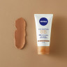Nivea BB Cream 5 in 1 Blemish Balm bis dunkler Hauttyp BB крем 5 в 1 Бальзам против несовершенств
