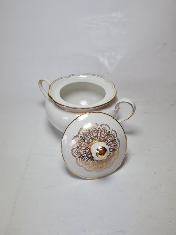 Seltmann Weiden Bavaria Белая Фарфоровая сахарница с позолоченным узором, 10 x 15,5 см, Германия, 1960-70гг.