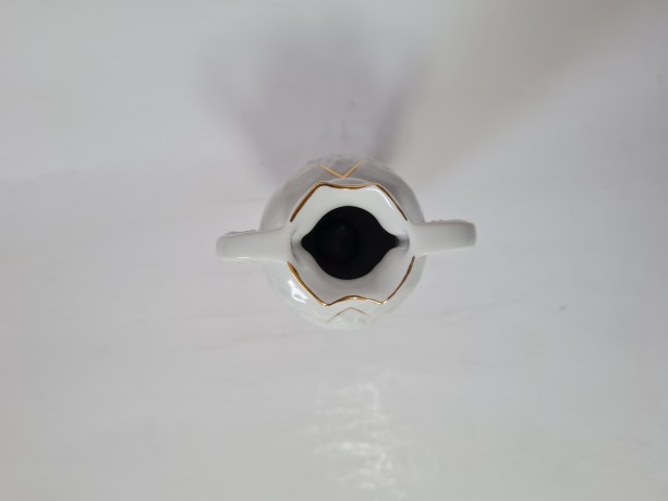 KARLOVARSKY Фарфоровая ваза с ручками "Нежные голубые цветы", 15см, Чехословакия, 1950-60гг.