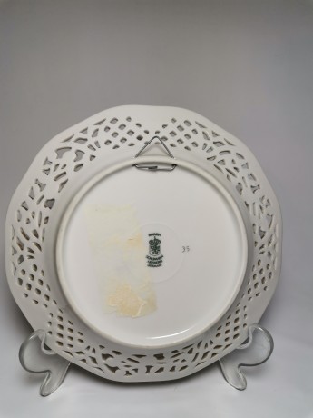 Schumann Arzberg Bavaria, Шуман Арцберг Бавария Винтажное блюдо с розой ручной росписи в центре и ажурным прорезанным ободком, 19см, Германия 1960г.