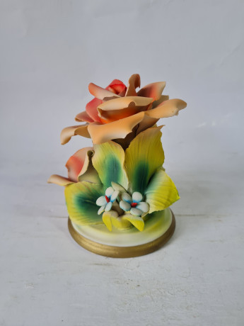 Фигурка винтажная в виде оранжевой розы с салатовыми листочками Capodimonte, 12 x 10 см, Италия, 1960-1970гг.