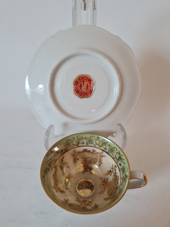 ECHT GOLD Чайная чашка с обильной позолотой, узором и рисунком снаружи и внутри, Германия, 1950-60гг.