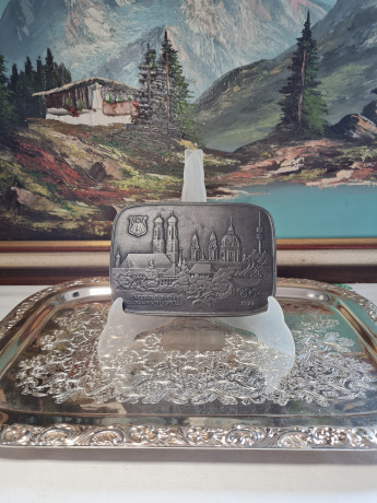 Декоративное панно винтажное Buderus, Modell Mootz, металлическое панно с объемным рельефным изображением г.Мюнхена в год XX Олимпийских игр, 17 x 12 см, Германия, 1974гг.