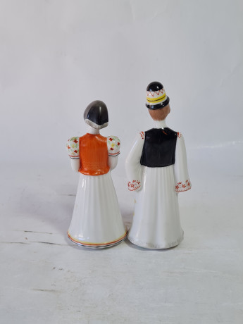Парные фигурки винтажные Hollohaza "Девушка", "Юноша" в национальных костюмах, фарфор, 12.5 см, 2 шт., Венгрия, 1960-70гг.