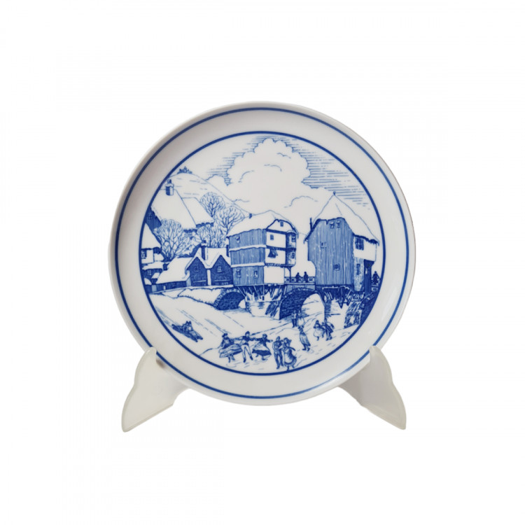 Hutschenreuther 1814 Винтажная тарелка эксклюзивно для Нидертхальского двора "Зима в горах", 20см, Германия, 1970-80гг.