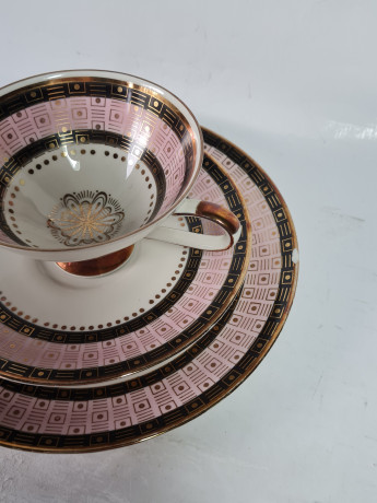 Чайное трио винтажное Winterling Markleuthen Bavaria в розово-золотых тонах, фарфор, Германия, 1960-70гг.