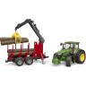 Bruder Traktor John Deere 7R350 mit Ruckeanhanger und vier Baumstammen Трактор John Deere 7R350 с прицепом и четырьмя бревнами