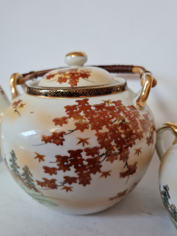 Фарфоровый чайный набор: чайник, молочник, сахарница, Япония, 1960-70гг.