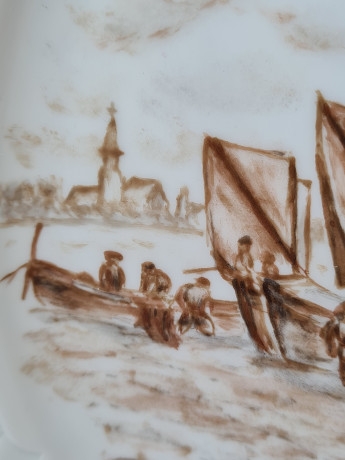 Hutschenreuther Белая фарфоровая тарелка с рисунком в коричневых тонах "На реке", 29 x 2,5 см, Германия, 1960-70гг.