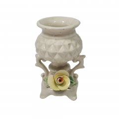 Подсвечник винтажный Bassano с желтой розой и двумя ручками, объемный декор, фарфор, 9 см, Италия, 1960-70гг.