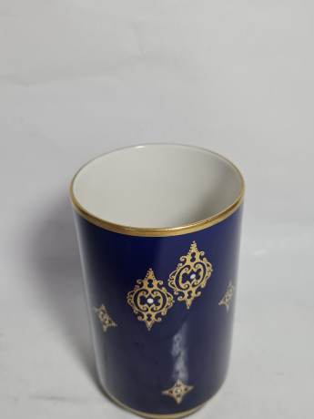 Ваза винтажная Echt Kobalt, синяя с золотистым узором, фарфор, 12.5 см, ГДР, 1970-80гг.