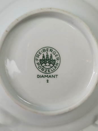 Пепельница винтажная Freiberger Porzellan / Коллекция Diamant, с цветочным декором, фарфор, 12.5 см, Германия, 1970-80гг.