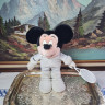 Игрушка мягкая винтажная Mickey Maus с теннисной ракеткой в белом костюме, 31 см, Германия, 1980-90гг.