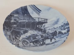 Scherzer Декоративная тарелка с подвесом &quot;Повозка у мельницы&quot; Дельфтский фарфор, Голландия/Германия, 24 см, 1984г
