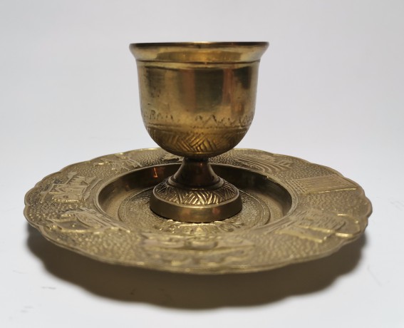 Lebanon Set, Антикварный Ливанский набор из латуни: ступка 6см с двумя пестиками 8см и 7см и тарелка 12см с объемным тиснением, Ливан 1920г.