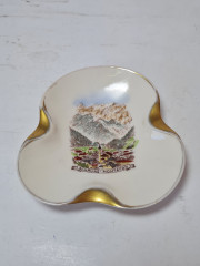 Пепельница винтажная Kunz Schruns, белый фарфор с изображением Шрунса, ручная работа, 10 x 10 x 2 см, Германия, 1960-70гг.