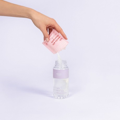 FUTURE STORIES Vorteilskit 3er Set Shampoo Pulver Yuzu & Kirschblute inkl. Pumpspender  Набор Advantage Kit из 3 шампуней с порошком юдзу и вишни, включая дозатор с помпой