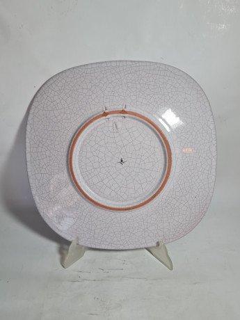 Тарелка декоративная винтажная Karlsruhe / Majolika с кракелюром "Enke Gabe", ручная роспись, керамика, 33 см, Германия, 1998г.