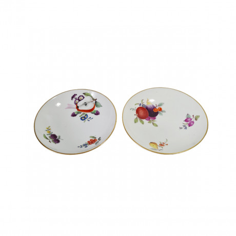 Набор тарелок винтажных Meissen, белый фарфор с разноцветными фруктовыми мотивами, цветочным декором и позолотой, 2 шт х 14,5 x 3,5 см, Германия, 1930-40гг.