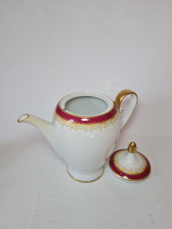 Hutschenreuther Arzberg Bavaria Набор фарфоровый в красных тонах с золотым узором: чайник, молочник, сахарница, Германия, 1960-70гг.