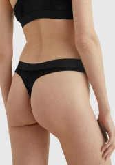 Tommy Hilfiger VELOUR Thong black ВЕЛОР стринги черный